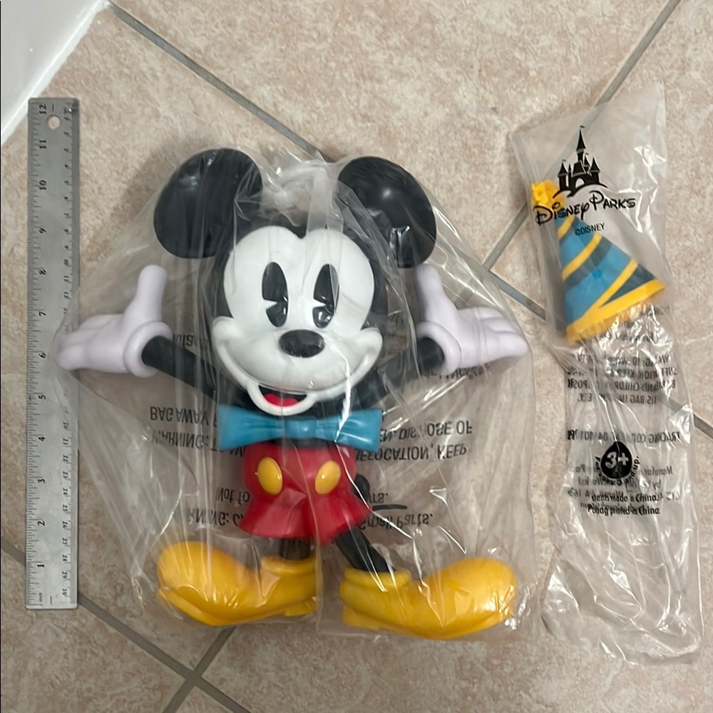 Disney Red and Yellow Mickey Mouse Drink Sipper